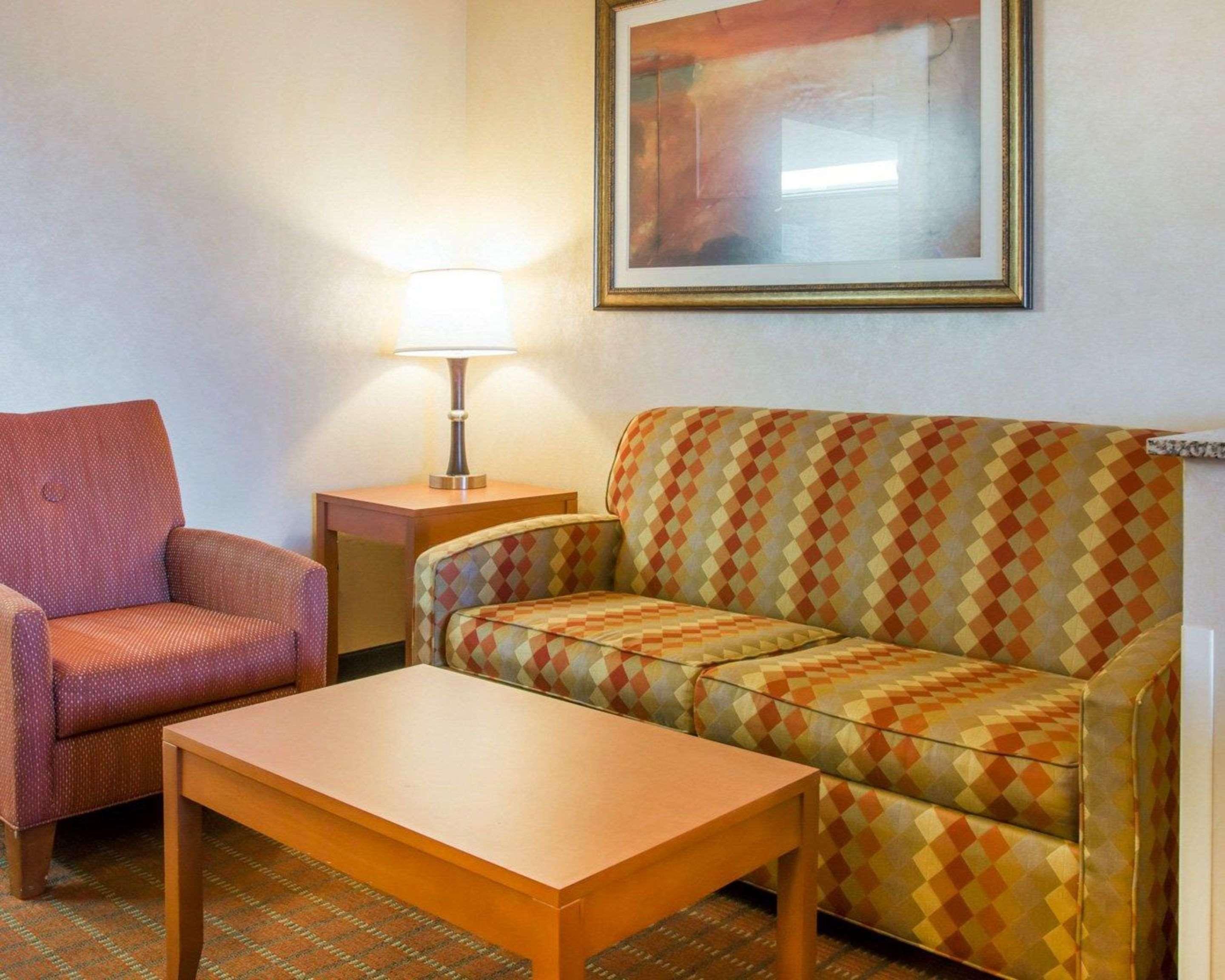 Comfort Suites Auburn Hills-Detroit Exterior foto