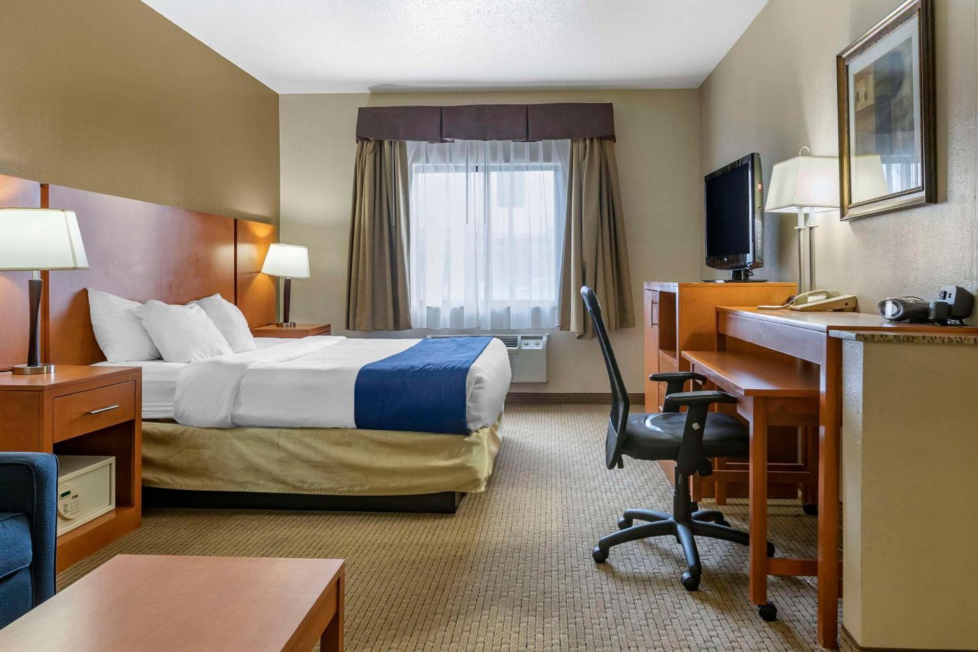 Comfort Suites Auburn Hills-Detroit Exterior foto